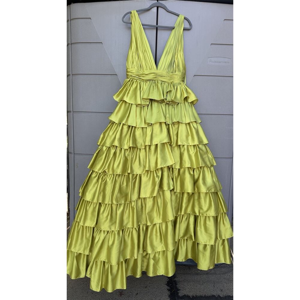 MacDuggal 67994 Chartreuse Sleeveless Tiered Ruffle Pleated Ball Gown Sz 10 $598 - Picture 7 of 16